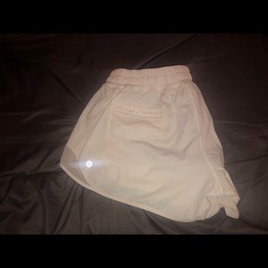white lululemon hotty hot shorts
